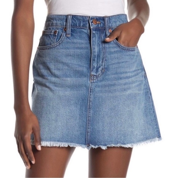 Madewell Dresses & Skirts - Madewell McCarren Raw Hem Jean/ Denim Mini Skirt. Size 32.